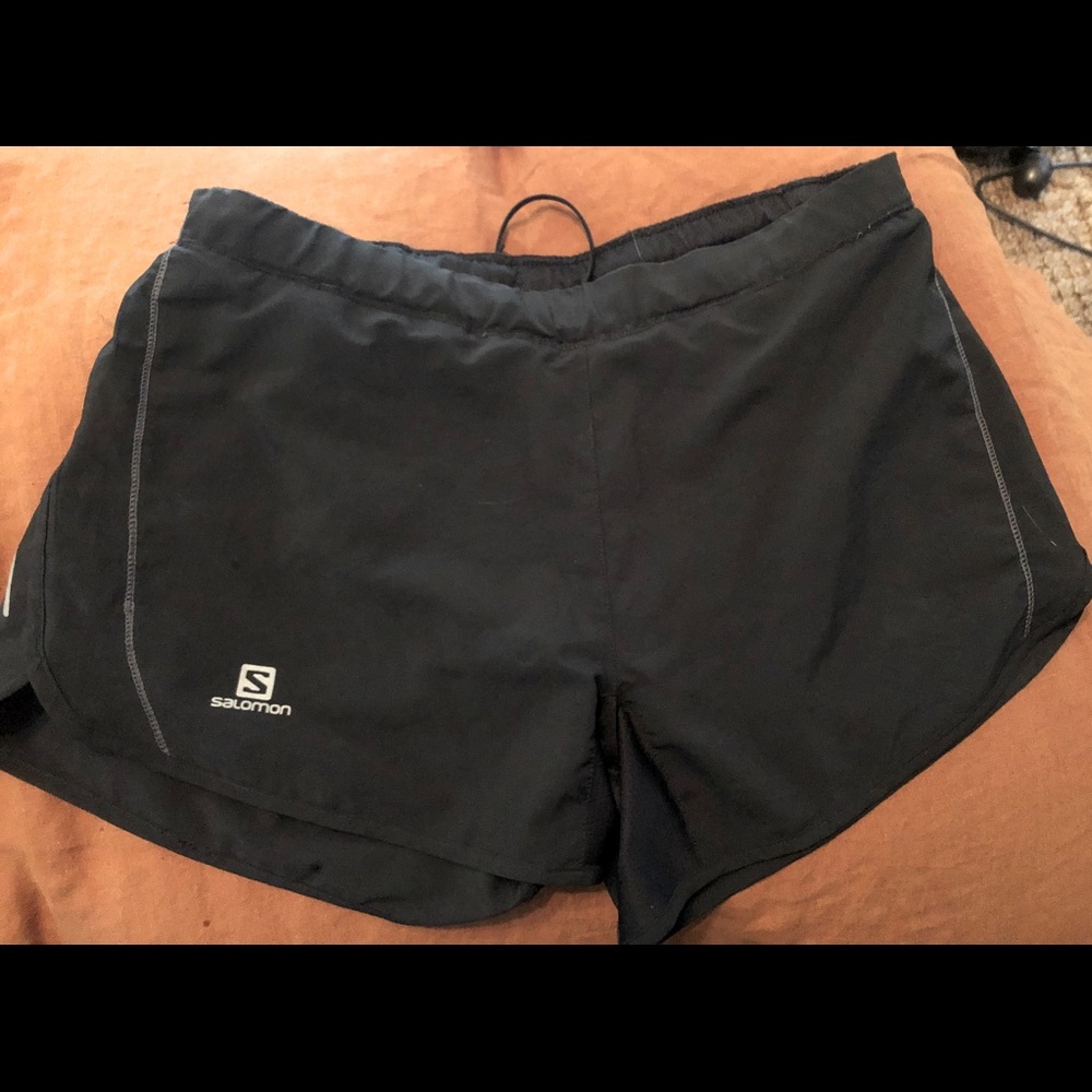 Like new Salomon active short!